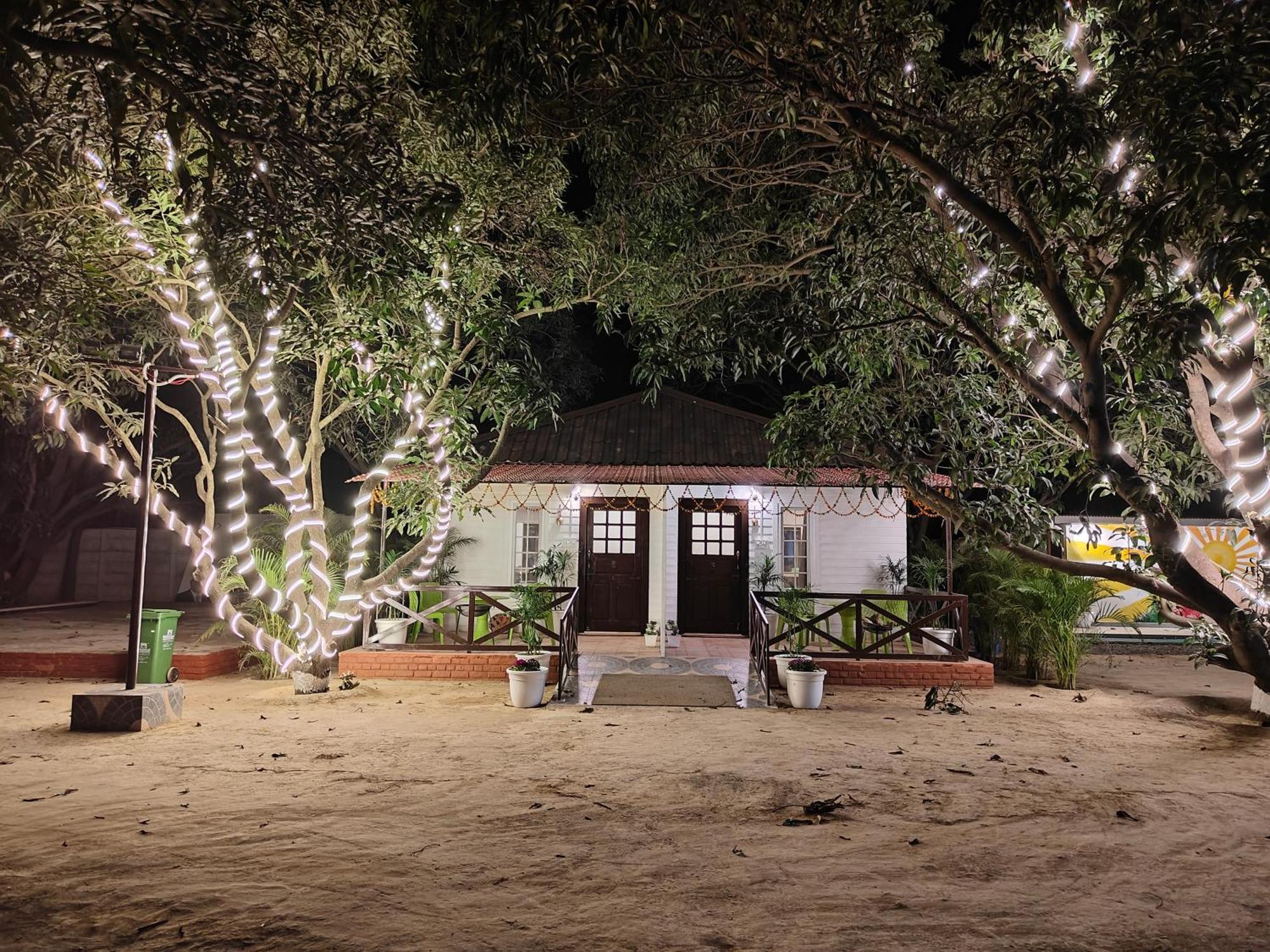 Shobhayan Inn, Airport Railway Station Pickup Free Ayodhya Exterior photo