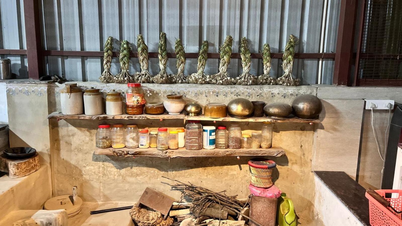 Shobhayan Inn, Airport Railway Station Pickup Free Ayodhya Exterior photo